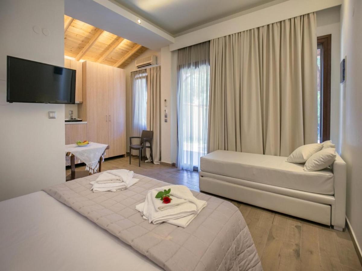 Oasis Deluxe Studios Pefkari Dış mekan fotoğraf